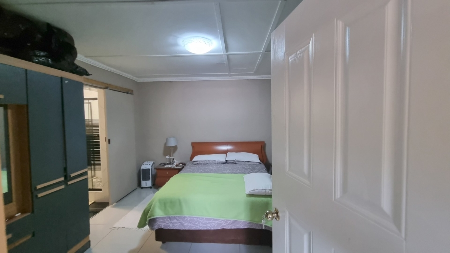 6 Bedroom Property for Sale in Leisure Bay KwaZulu-Natal