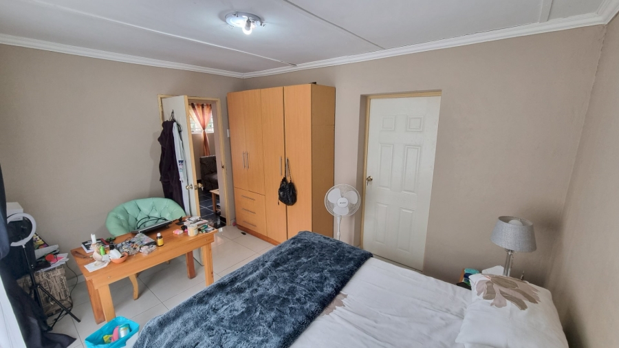 6 Bedroom Property for Sale in Leisure Bay KwaZulu-Natal