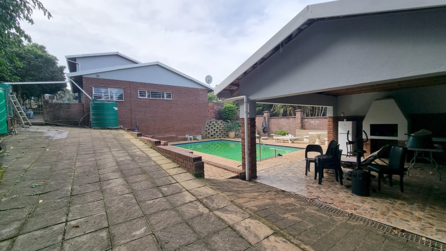 6 Bedroom Property for Sale in Leisure Bay KwaZulu-Natal