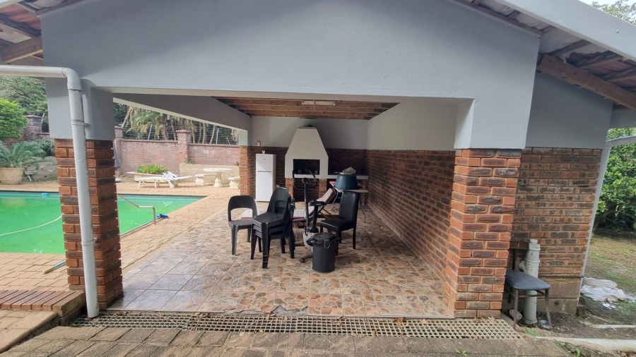 6 Bedroom Property for Sale in Leisure Bay KwaZulu-Natal