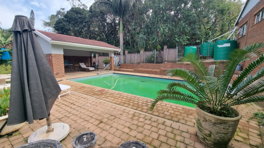 6 Bedroom Property for Sale in Leisure Bay KwaZulu-Natal