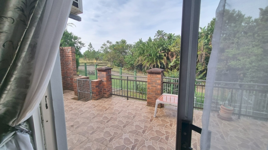 6 Bedroom Property for Sale in Leisure Bay KwaZulu-Natal