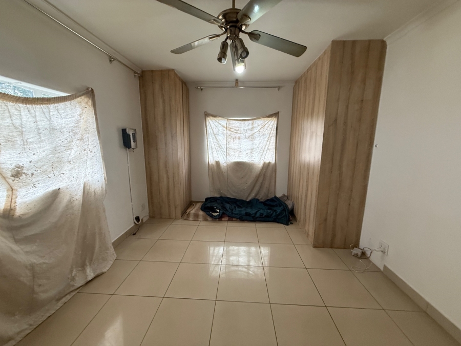 1 Bedroom Property for Sale in Dunveria KwaZulu-Natal