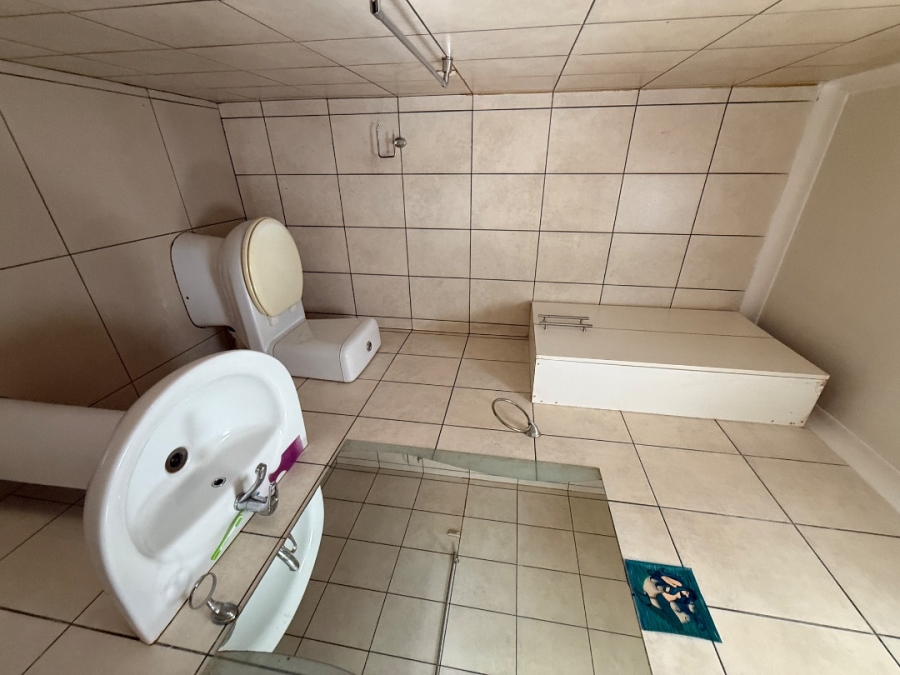1 Bedroom Property for Sale in Dunveria KwaZulu-Natal