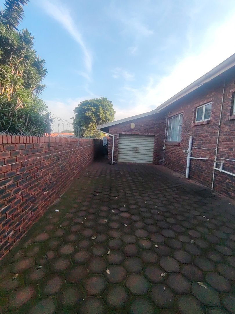  Bedroom Property for Sale in Isipingo Hills KwaZulu-Natal