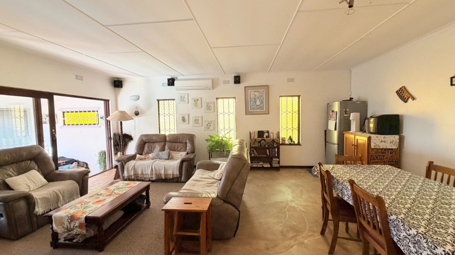 3 Bedroom Property for Sale in Uvongo KwaZulu-Natal