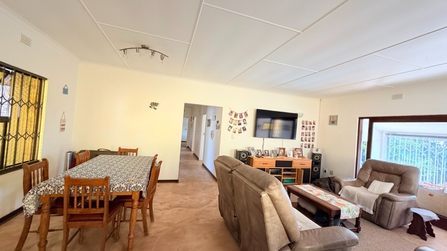 3 Bedroom Property for Sale in Uvongo KwaZulu-Natal
