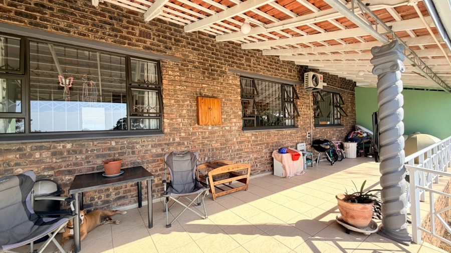 3 Bedroom Property for Sale in Uvongo KwaZulu-Natal