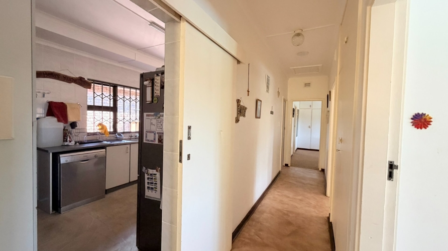 3 Bedroom Property for Sale in Uvongo KwaZulu-Natal
