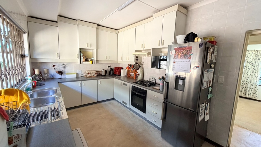 3 Bedroom Property for Sale in Uvongo KwaZulu-Natal