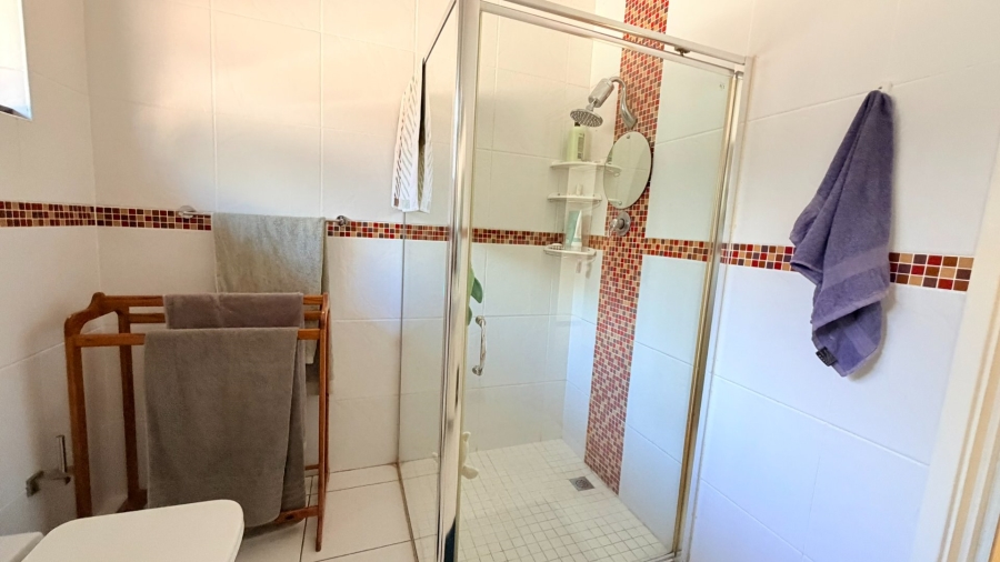 3 Bedroom Property for Sale in Uvongo KwaZulu-Natal