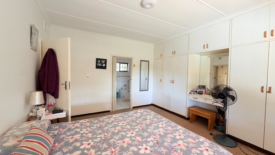 3 Bedroom Property for Sale in Uvongo KwaZulu-Natal