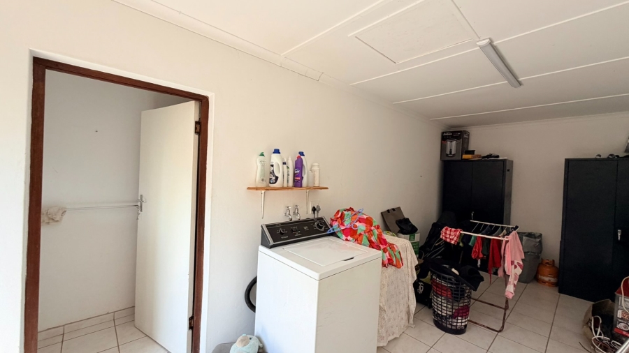 3 Bedroom Property for Sale in Uvongo KwaZulu-Natal