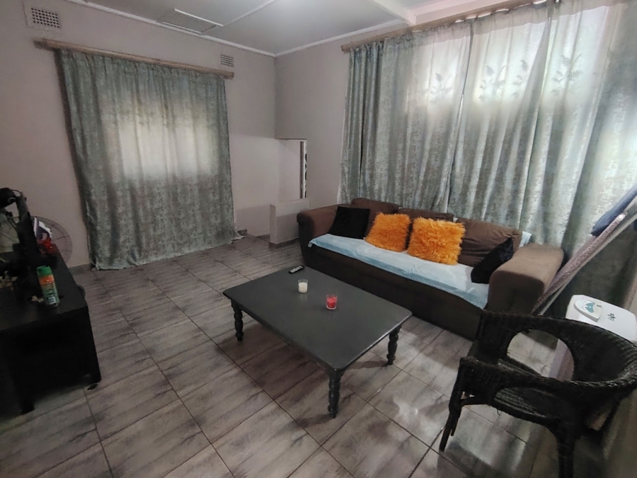 To Let 3 Bedroom Property for Rent in Lawrence Rocks KwaZulu-Natal