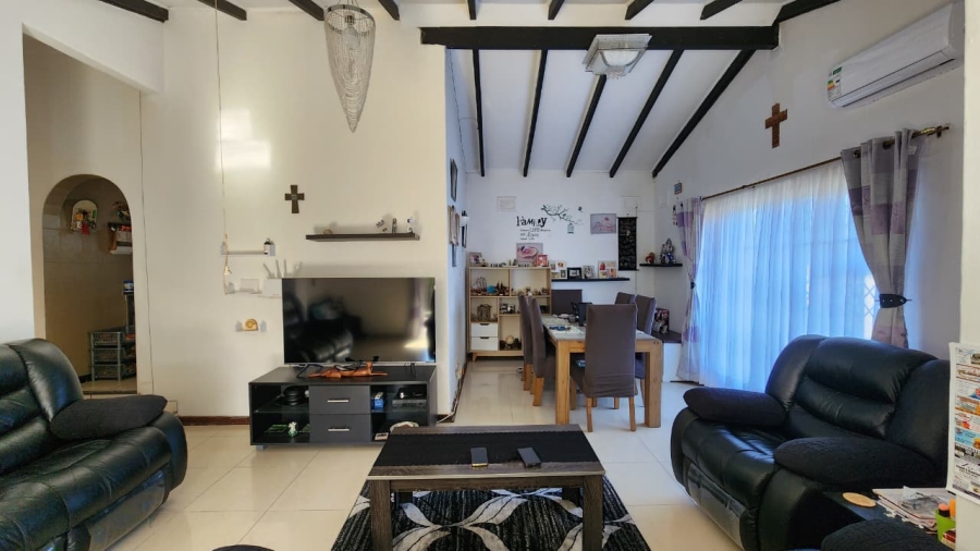 3 Bedroom Property for Sale in Oslo Beach KwaZulu-Natal