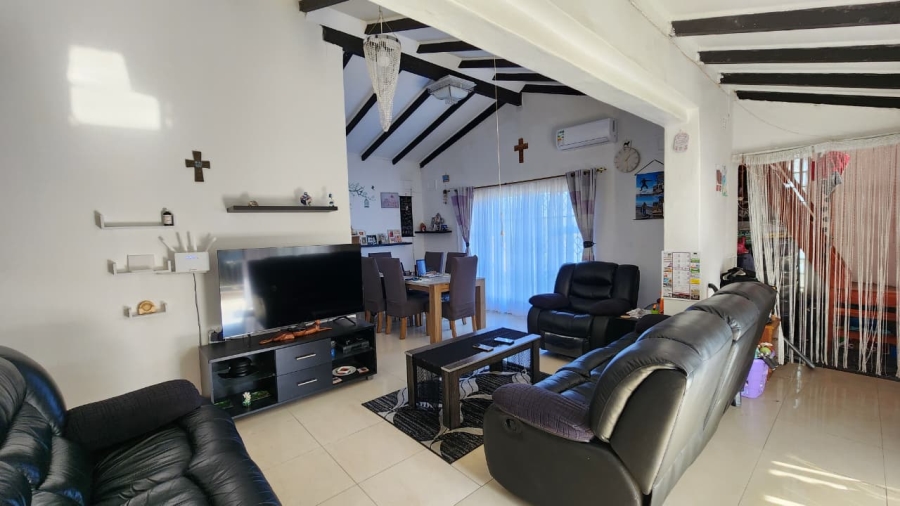 3 Bedroom Property for Sale in Oslo Beach KwaZulu-Natal
