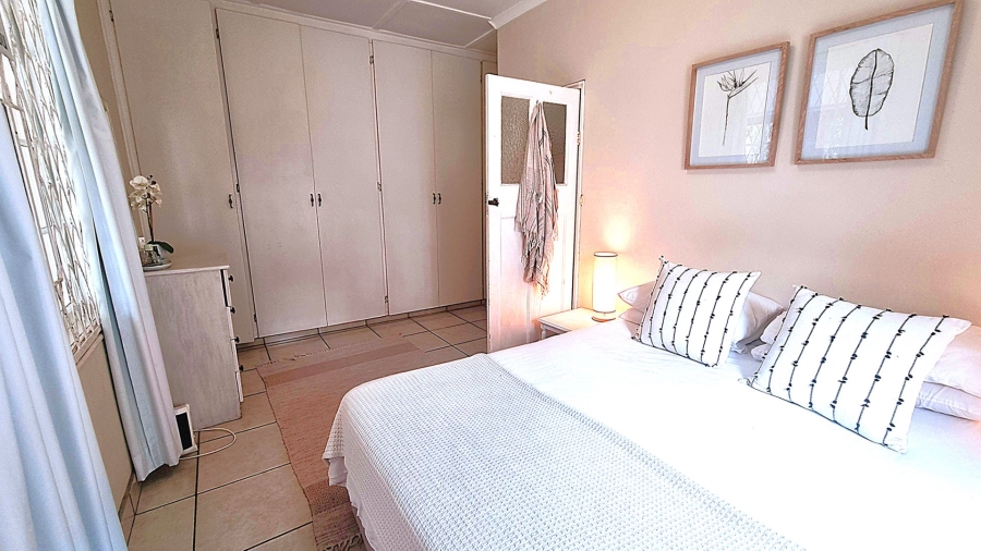 5 Bedroom Property for Sale in Sea Park KwaZulu-Natal