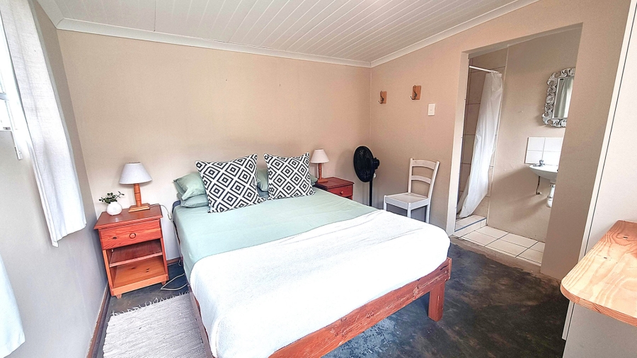 5 Bedroom Property for Sale in Sea Park KwaZulu-Natal