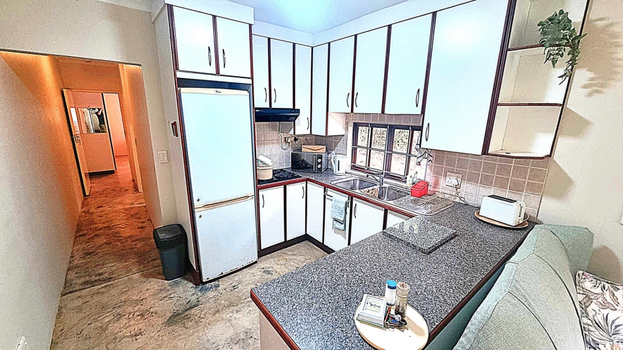 5 Bedroom Property for Sale in Sea Park KwaZulu-Natal