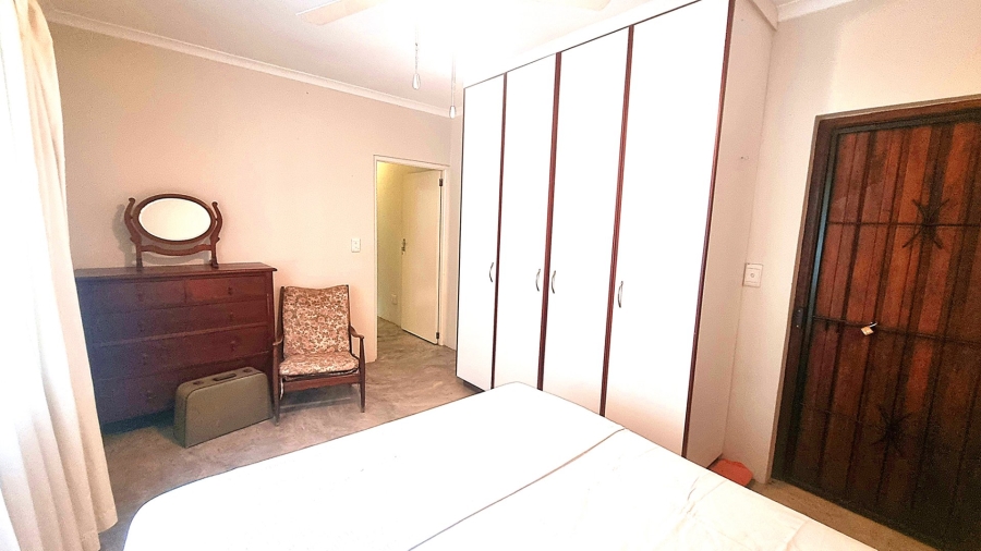 5 Bedroom Property for Sale in Sea Park KwaZulu-Natal