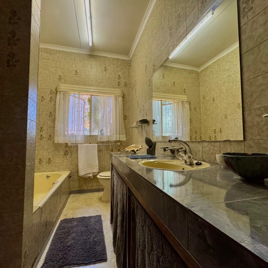 4 Bedroom Property for Sale in Huttenheights KwaZulu-Natal