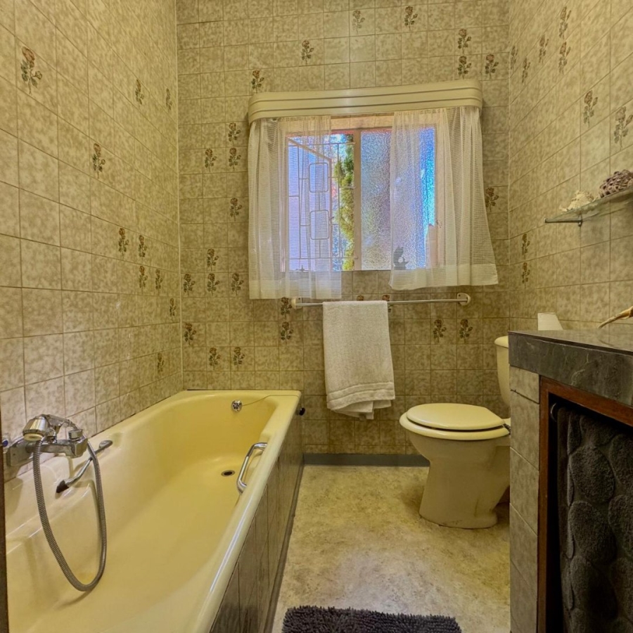 4 Bedroom Property for Sale in Huttenheights KwaZulu-Natal