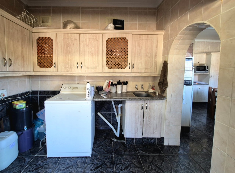 1 Bedroom Property for Sale in Arborpark KwaZulu-Natal