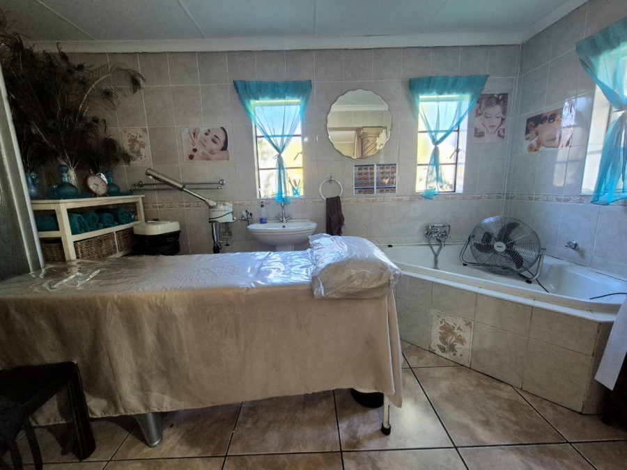 1 Bedroom Property for Sale in Arborpark KwaZulu-Natal
