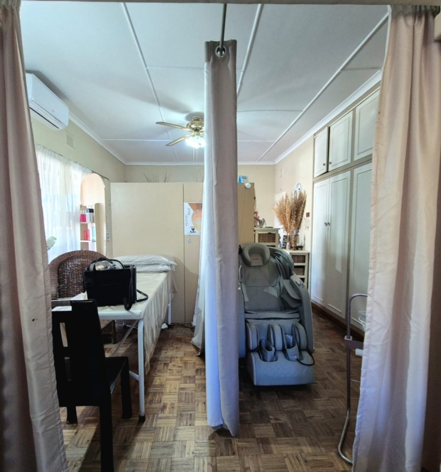 1 Bedroom Property for Sale in Arborpark KwaZulu-Natal