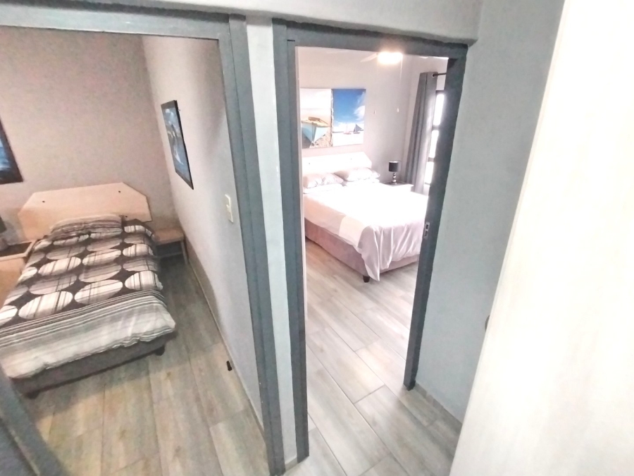 2 Bedroom Property for Sale in Manaba Beach KwaZulu-Natal