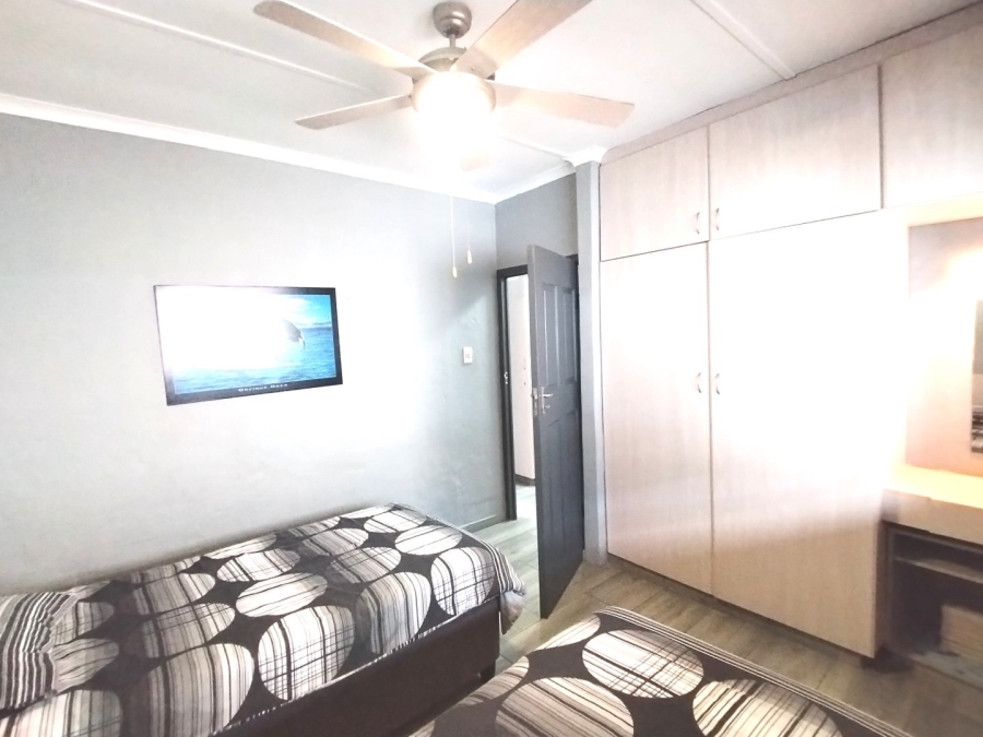 2 Bedroom Property for Sale in Manaba Beach KwaZulu-Natal