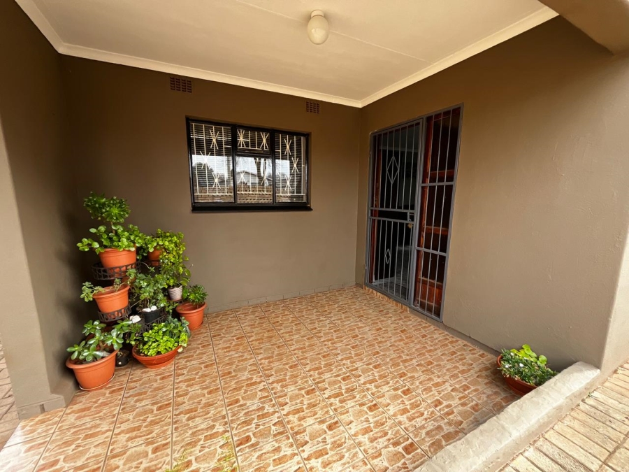 3 Bedroom Property for Sale in Fairleigh KwaZulu-Natal
