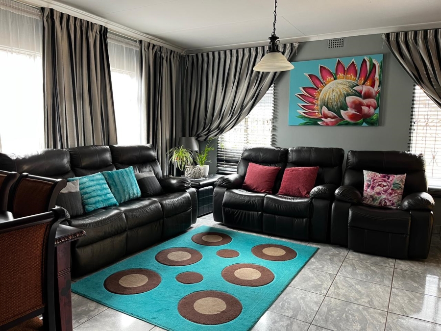3 Bedroom Property for Sale in Fairleigh KwaZulu-Natal
