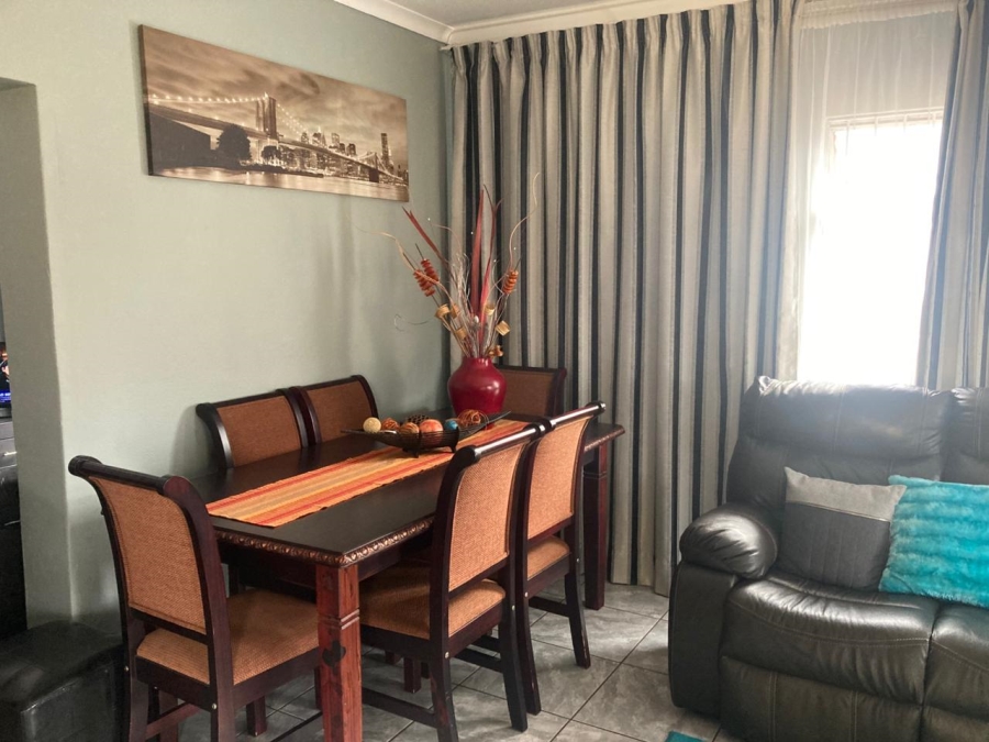 3 Bedroom Property for Sale in Fairleigh KwaZulu-Natal