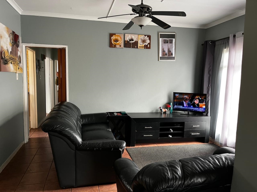 3 Bedroom Property for Sale in Fairleigh KwaZulu-Natal