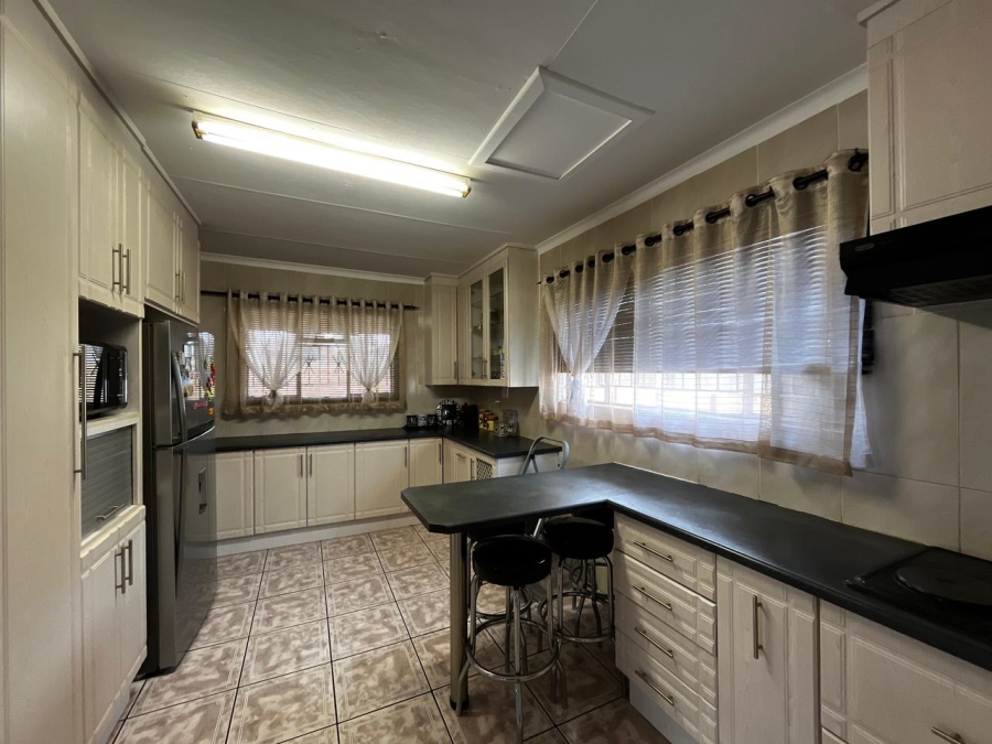 3 Bedroom Property for Sale in Fairleigh KwaZulu-Natal