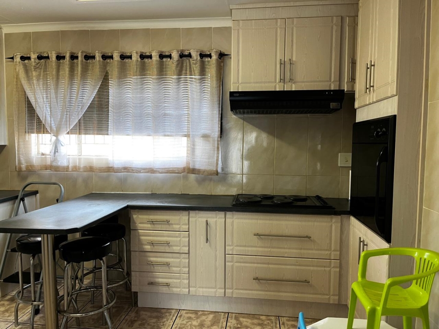 3 Bedroom Property for Sale in Fairleigh KwaZulu-Natal