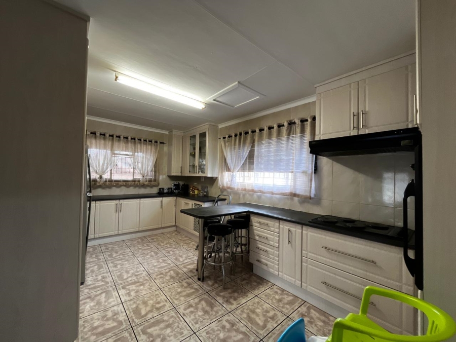 3 Bedroom Property for Sale in Fairleigh KwaZulu-Natal