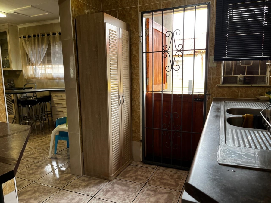 3 Bedroom Property for Sale in Fairleigh KwaZulu-Natal
