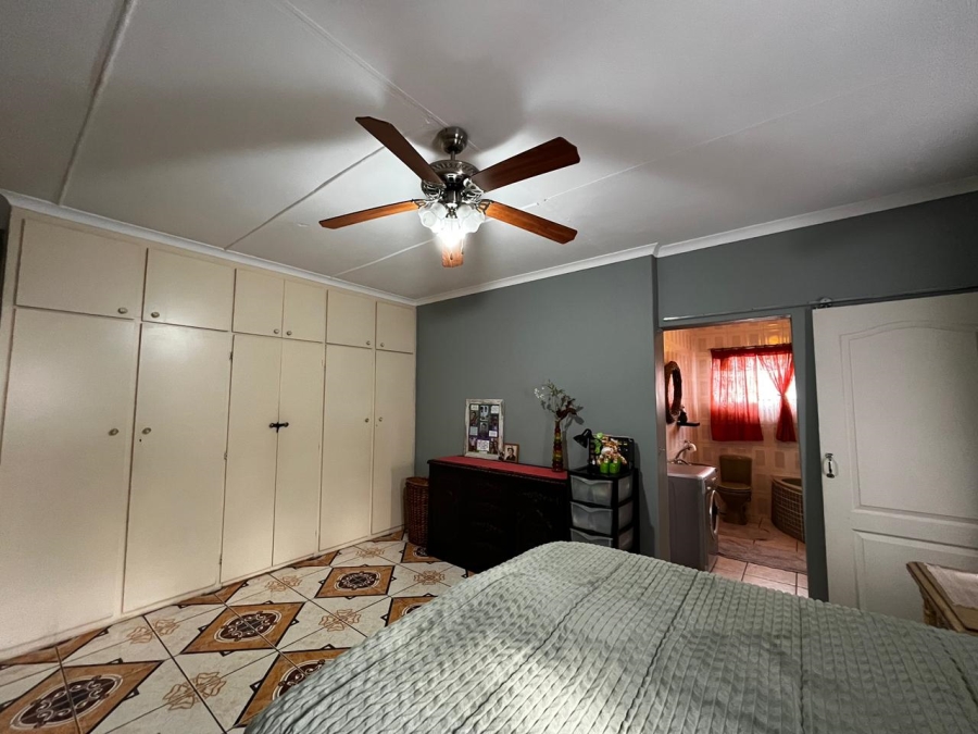3 Bedroom Property for Sale in Fairleigh KwaZulu-Natal