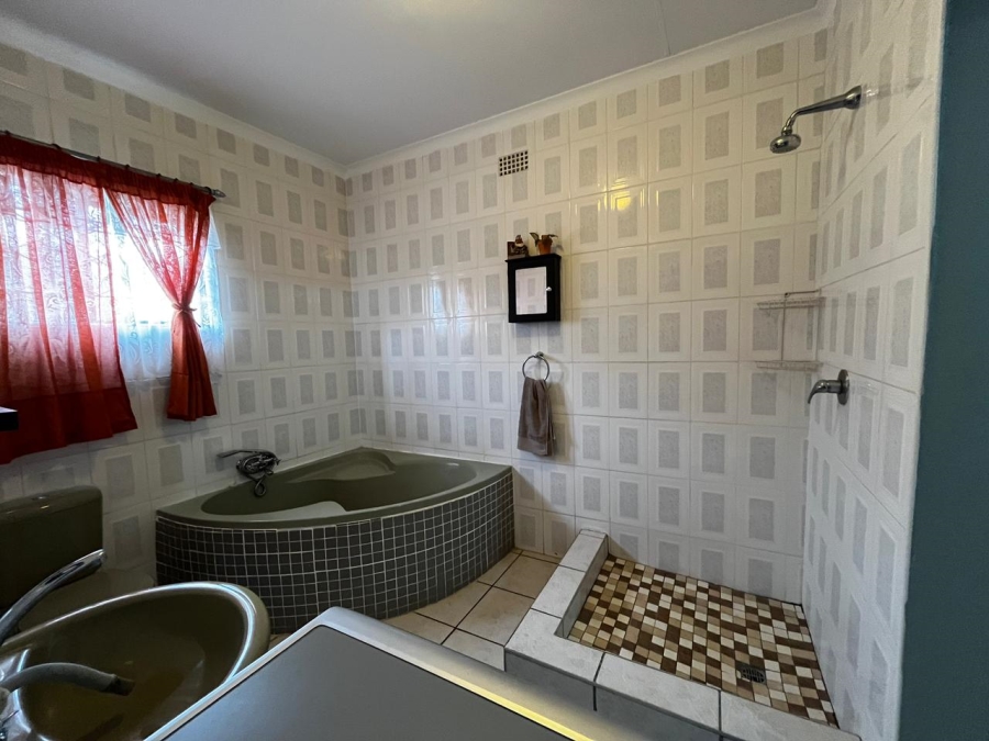 3 Bedroom Property for Sale in Fairleigh KwaZulu-Natal