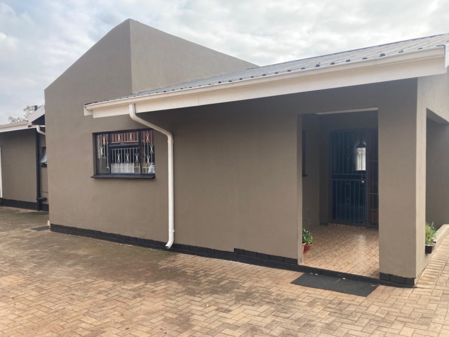 3 Bedroom Property for Sale in Fairleigh KwaZulu-Natal