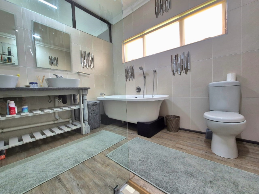 3 Bedroom Property for Sale in Vulintaba Country Estate KwaZulu-Natal