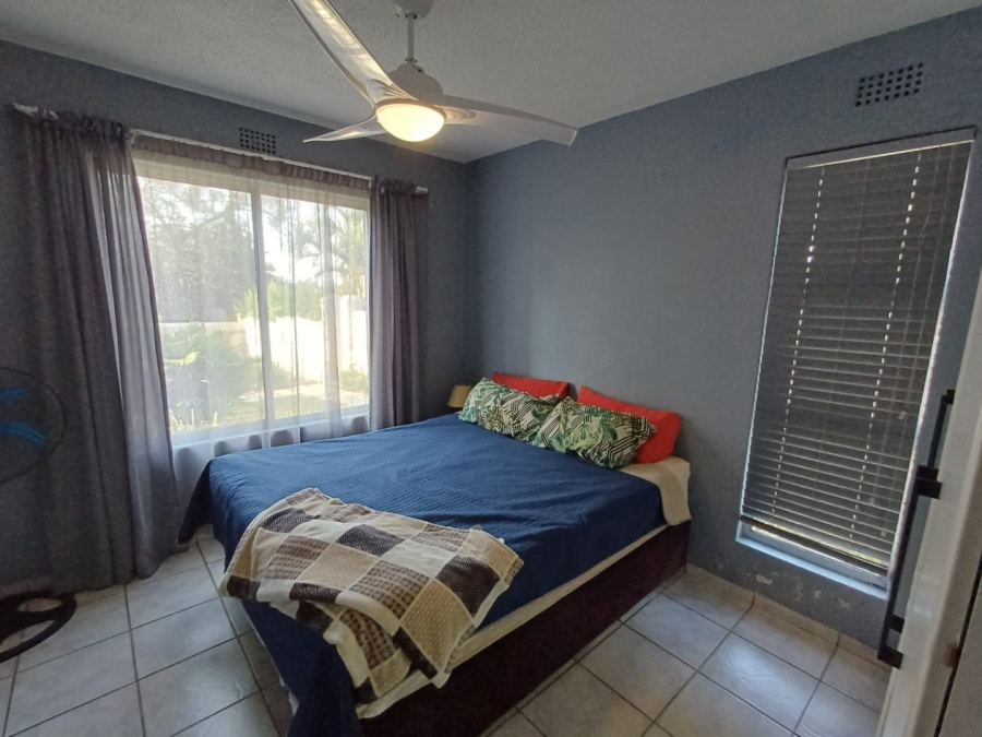 2 Bedroom Property for Sale in Uvongo Beach KwaZulu-Natal