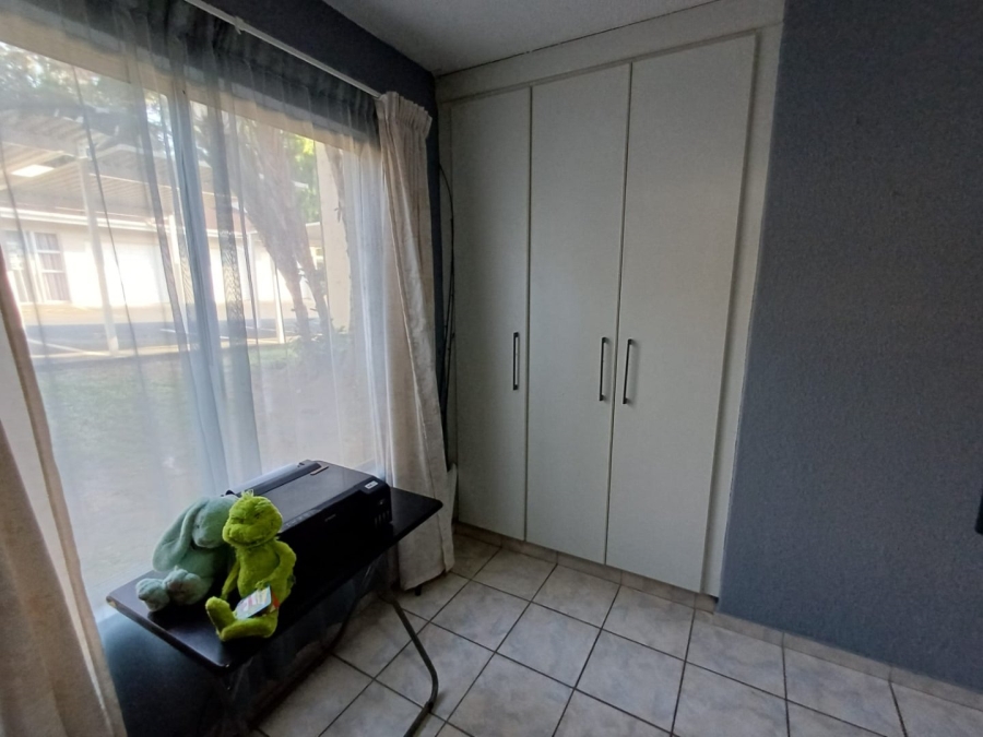 2 Bedroom Property for Sale in Uvongo Beach KwaZulu-Natal