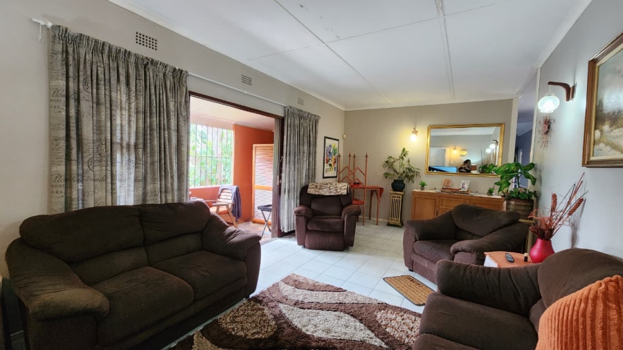 3 Bedroom Property for Sale in St Michaels On Sea KwaZulu-Natal