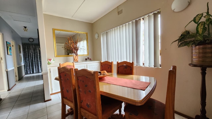 3 Bedroom Property for Sale in St Michaels On Sea KwaZulu-Natal