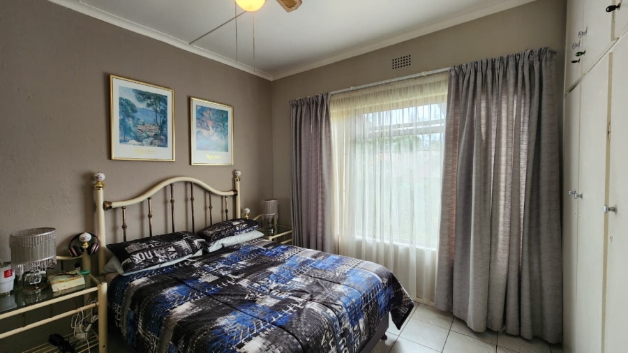 3 Bedroom Property for Sale in St Michaels On Sea KwaZulu-Natal