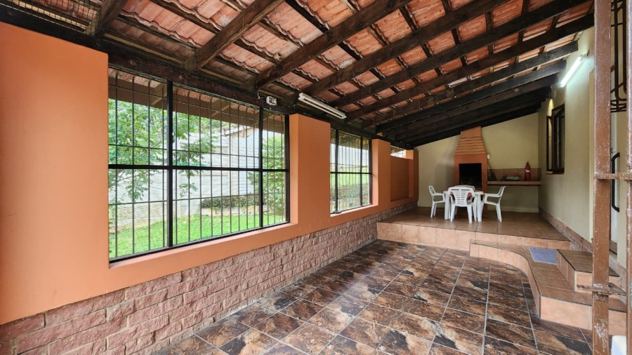 3 Bedroom Property for Sale in St Michaels On Sea KwaZulu-Natal
