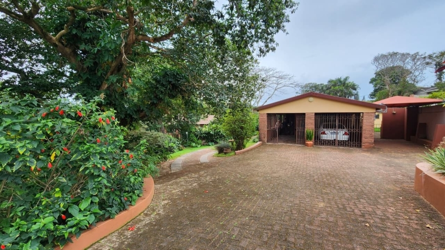 3 Bedroom Property for Sale in St Michaels On Sea KwaZulu-Natal